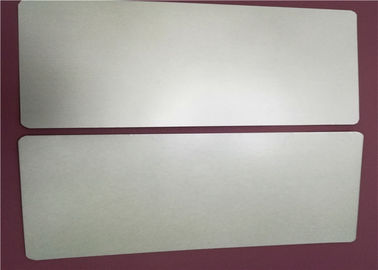 Poudre de polyester d'époxyde de haute catégorie de finition en métal enduisant flexibilité de la couleur 7035 de Ral l'excellente