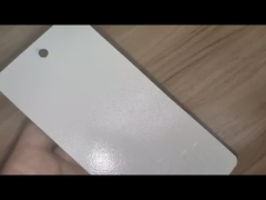 Enduit en poudre blanche et ridée pour couvrir les défauts et les imperfections